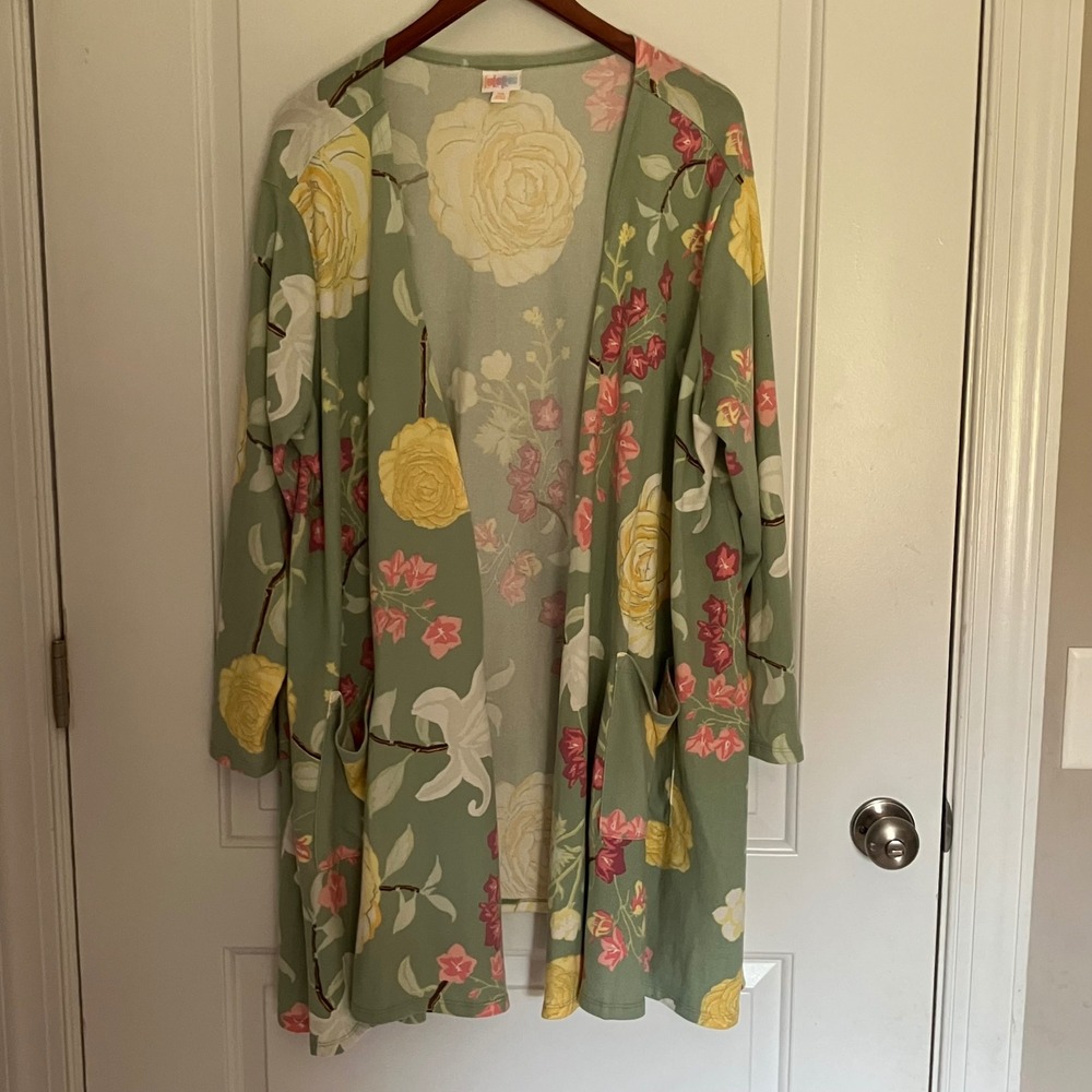 LuLaRoe Shirley Kimono Cardigan 3XL Sage Green Floral Rose Print Open Front